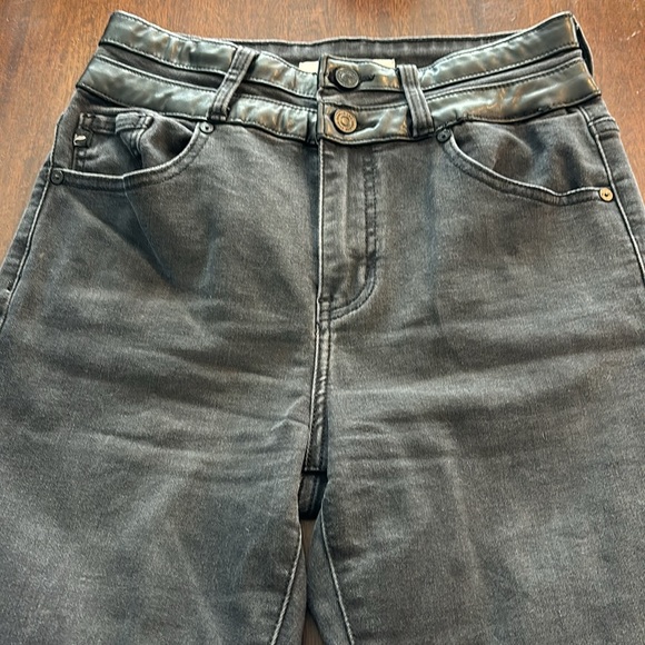 Kancan Black Jeans - Picture 2 of 4